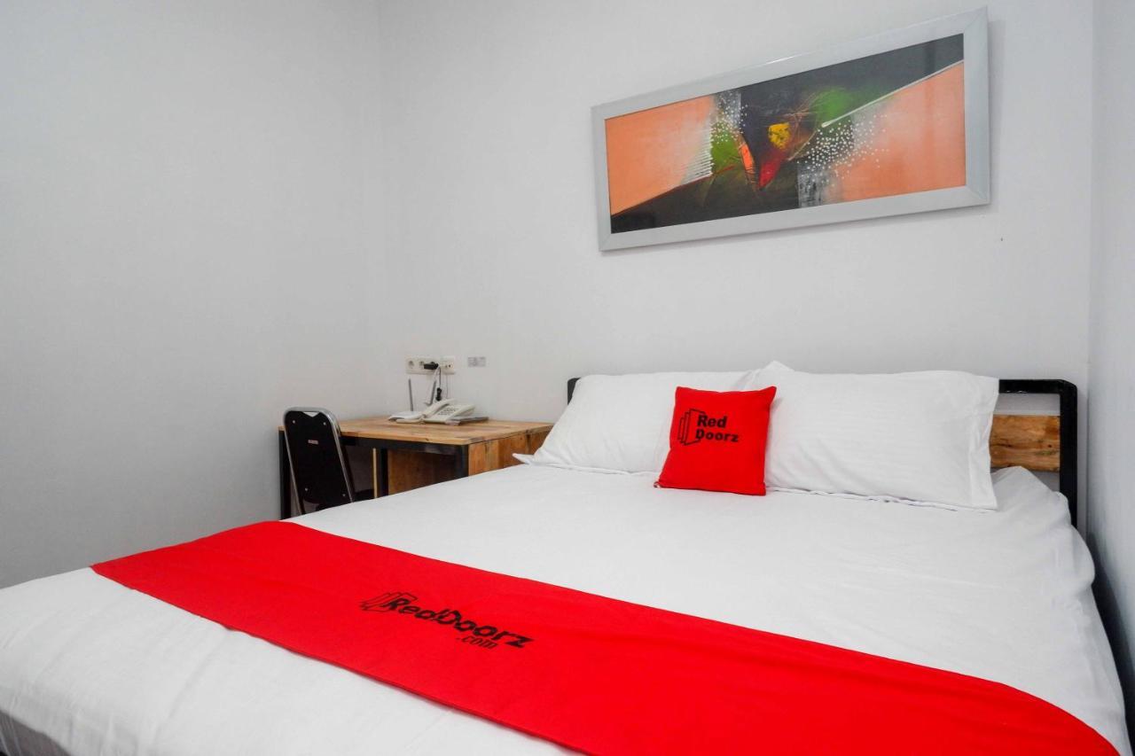 Reddoorz Plus Near Patung Kuda Undip Jatingaleh Zewnętrze zdjęcie