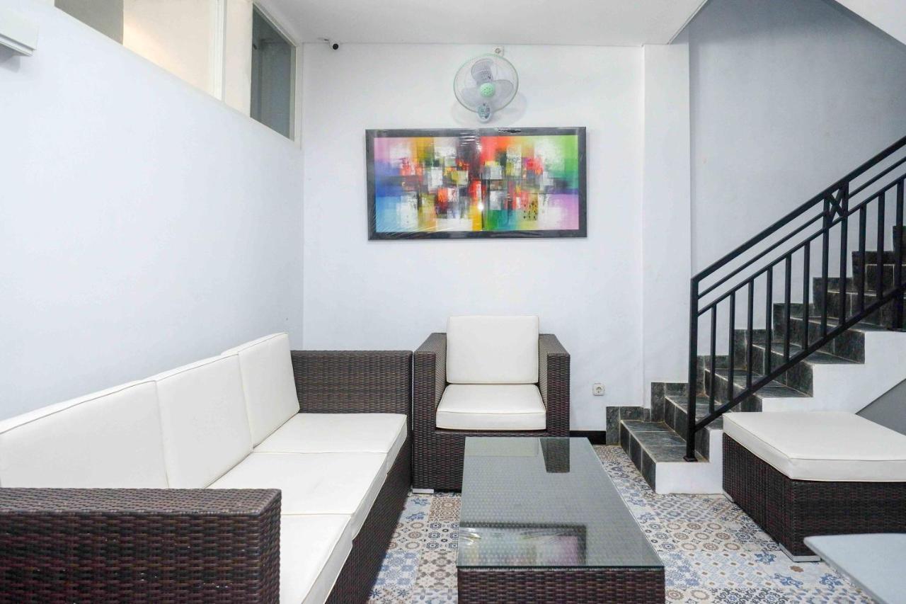 Reddoorz Plus Near Patung Kuda Undip Jatingaleh Zewnętrze zdjęcie