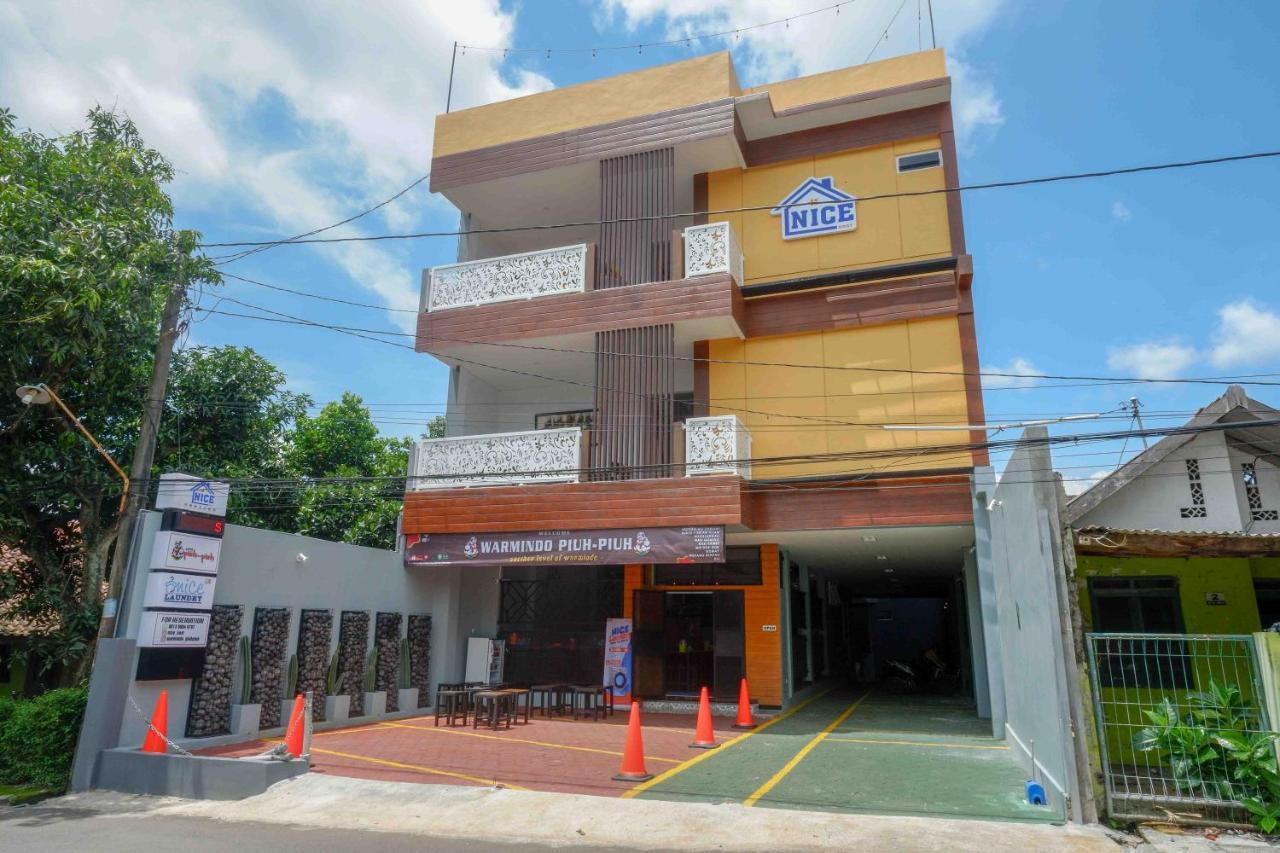 Reddoorz Plus Near Patung Kuda Undip Jatingaleh Zewnętrze zdjęcie