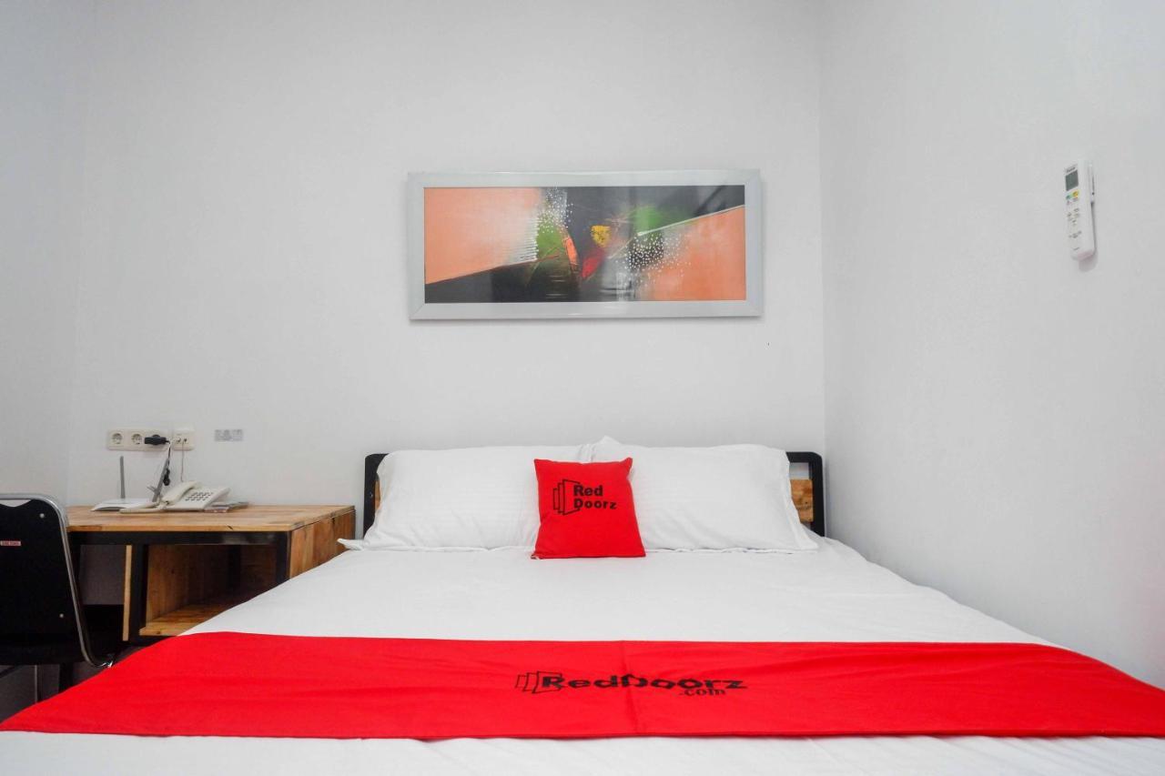 Reddoorz Plus Near Patung Kuda Undip Jatingaleh Zewnętrze zdjęcie