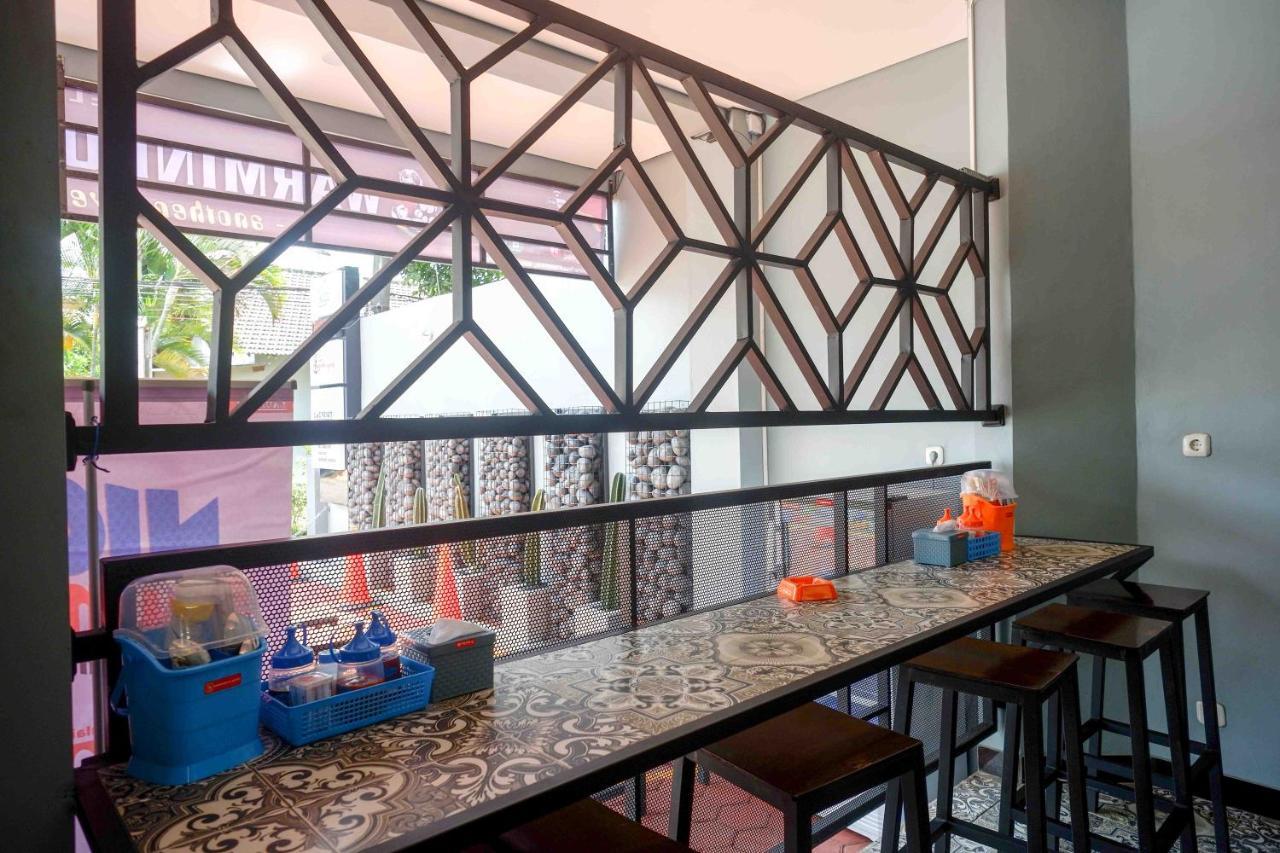 Reddoorz Plus Near Patung Kuda Undip Jatingaleh Zewnętrze zdjęcie