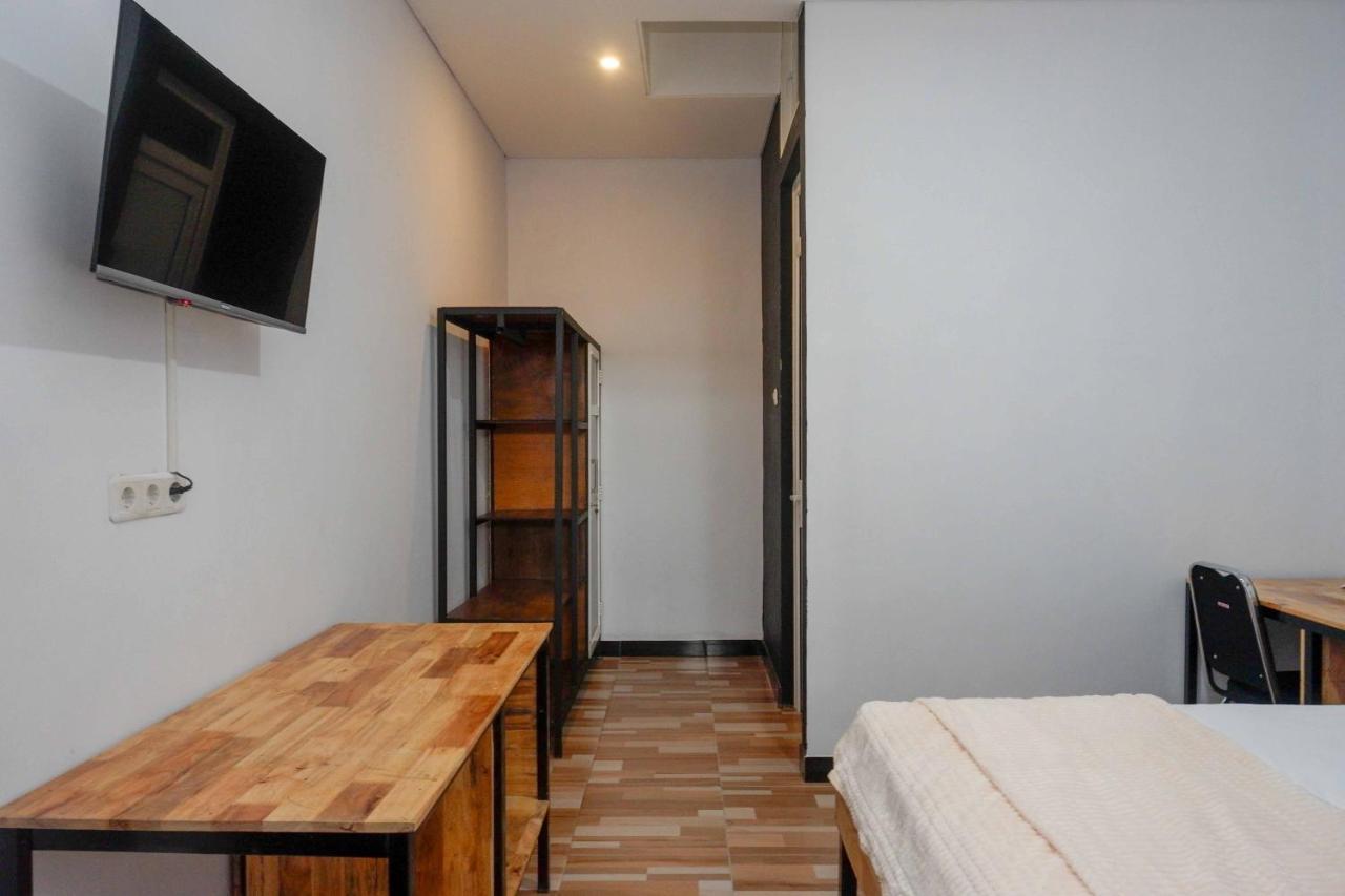 Reddoorz Plus Near Patung Kuda Undip Jatingaleh Zewnętrze zdjęcie