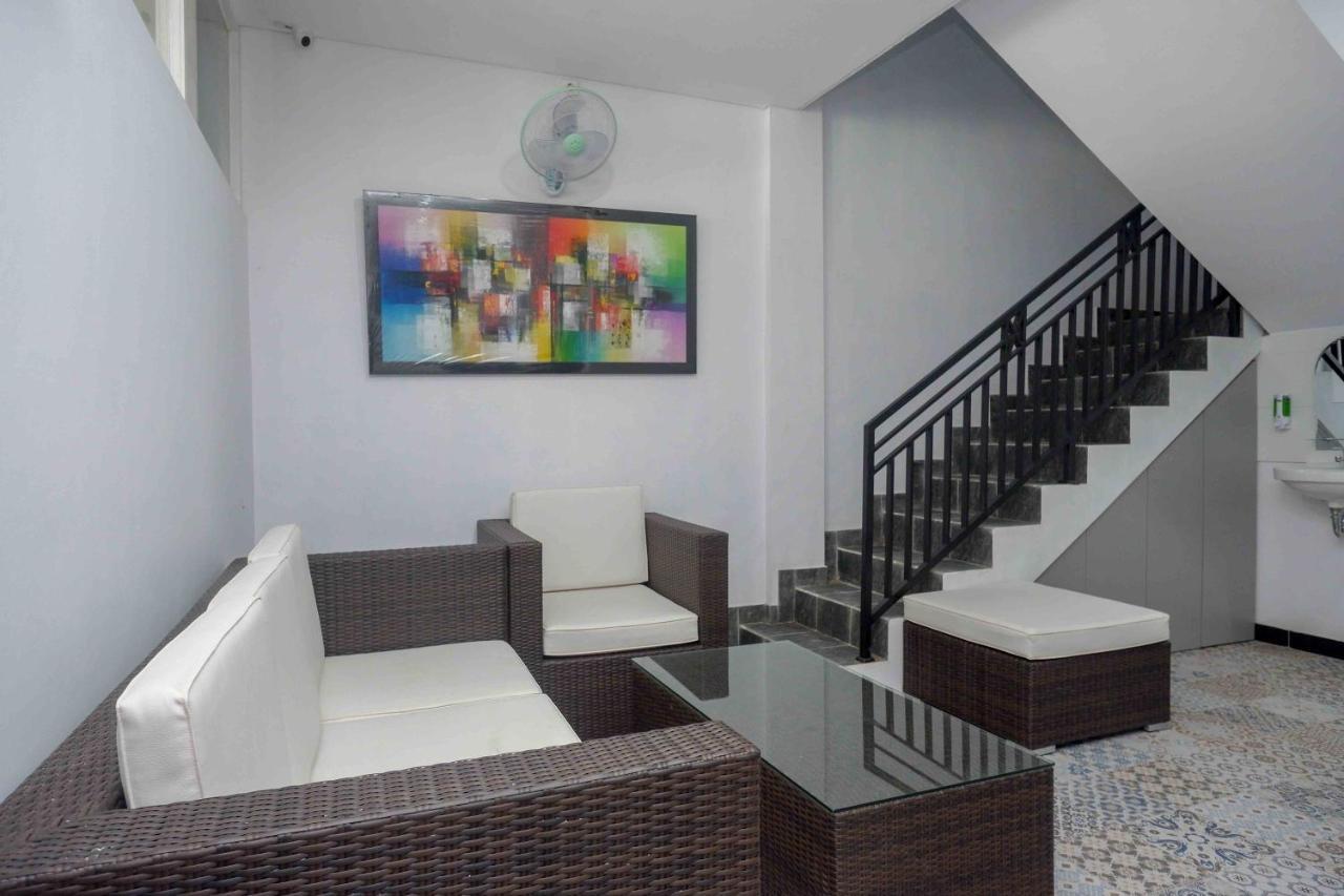 Reddoorz Plus Near Patung Kuda Undip Jatingaleh Zewnętrze zdjęcie