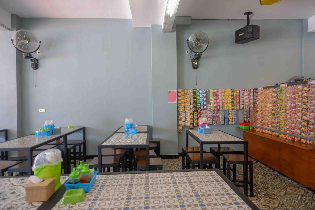 Reddoorz Plus Near Patung Kuda Undip Jatingaleh Zewnętrze zdjęcie